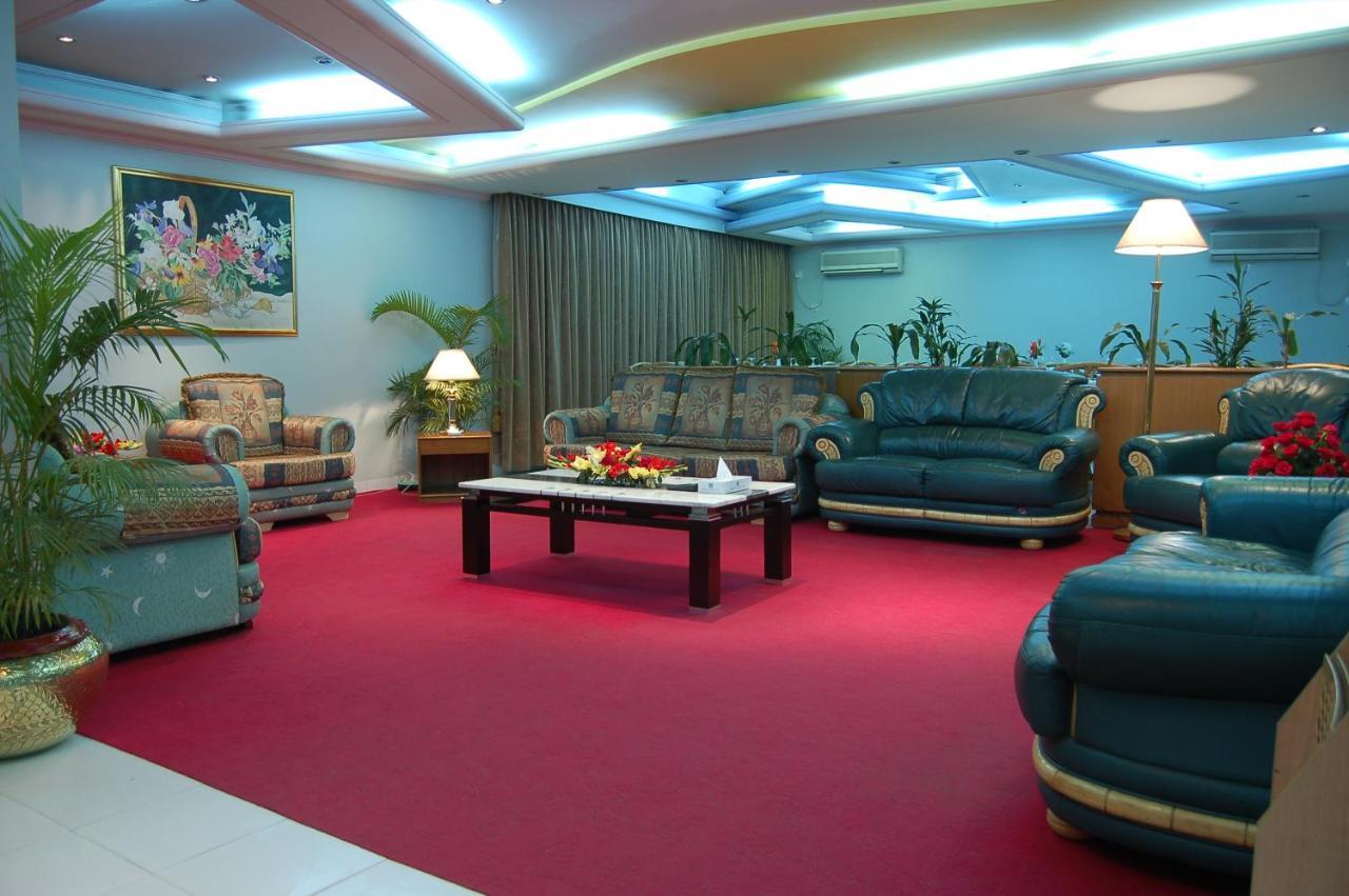 Hotel De Crystal Crown Dhaka Zewnętrze zdjęcie
