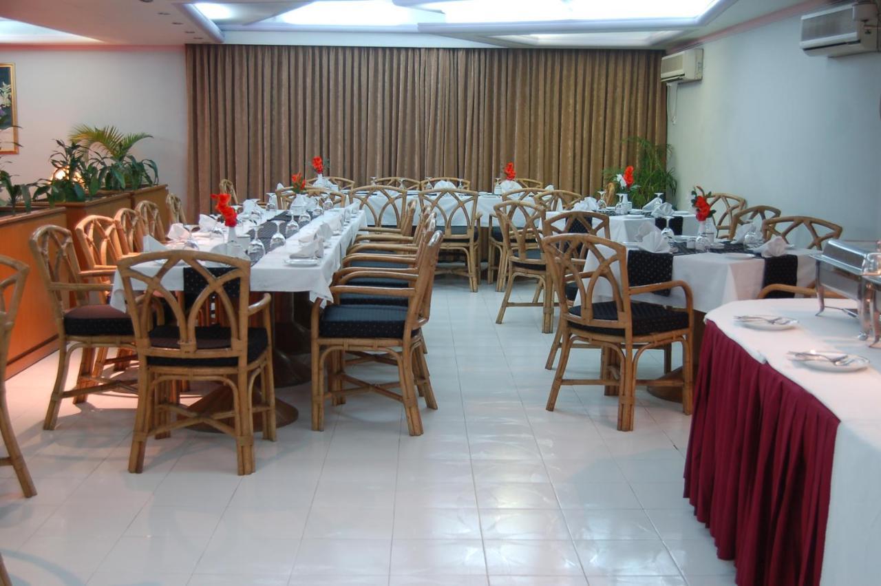 Hotel De Crystal Crown Dhaka Zewnętrze zdjęcie