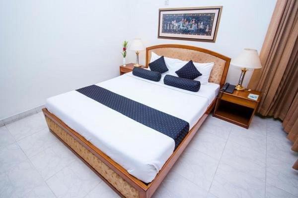 Hotel De Crystal Crown Dhaka Zewnętrze zdjęcie