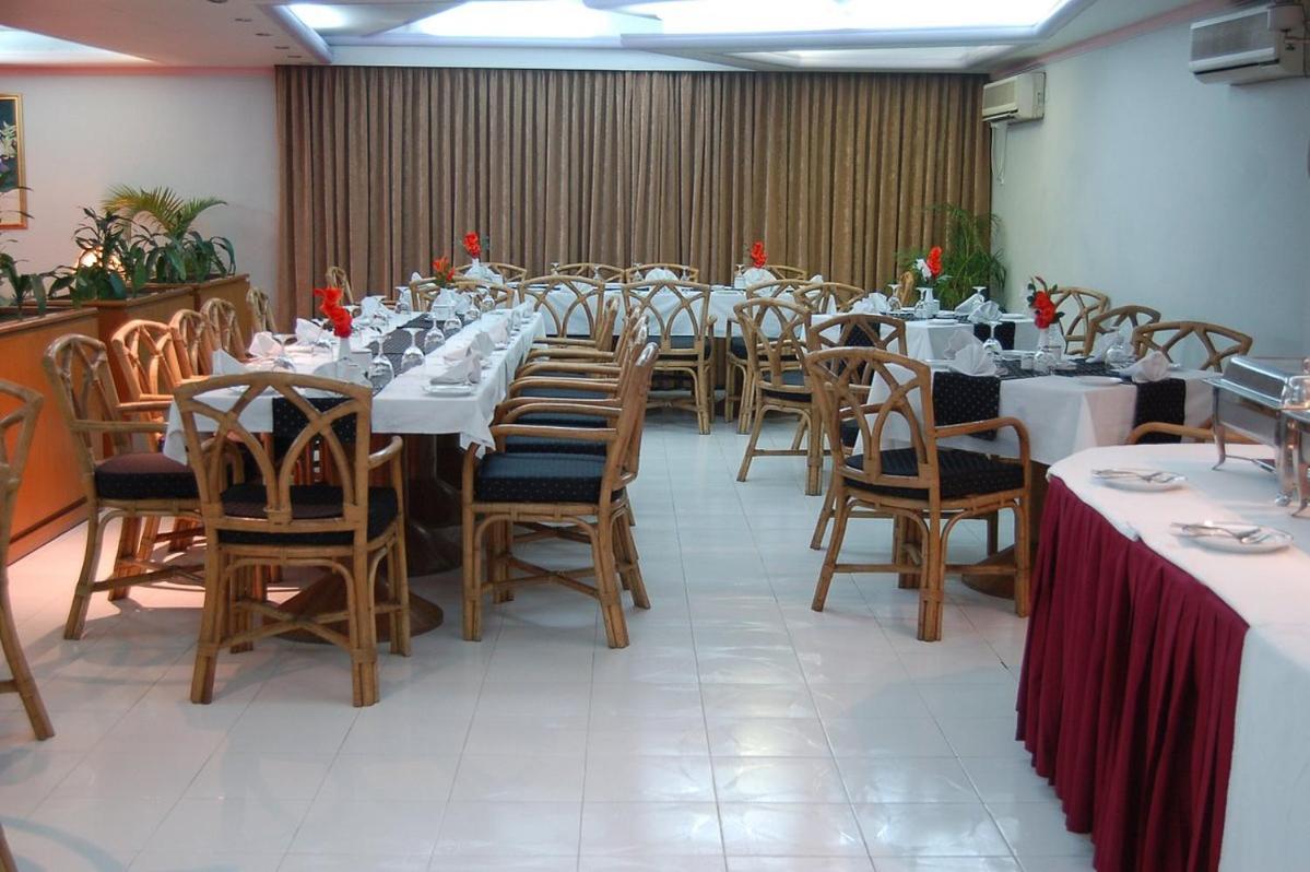 Hotel De Crystal Crown Dhaka Zewnętrze zdjęcie