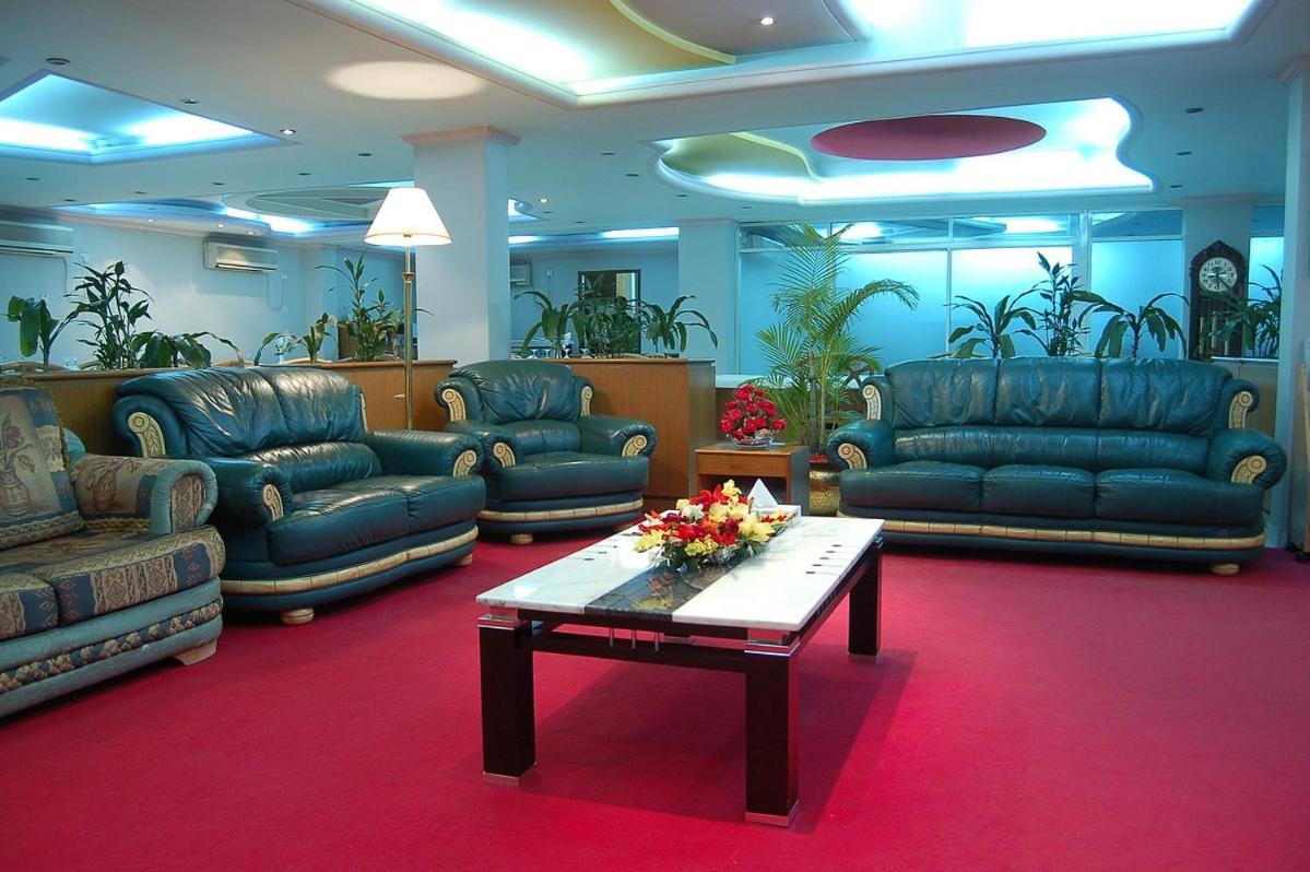 Hotel De Crystal Crown Dhaka Zewnętrze zdjęcie