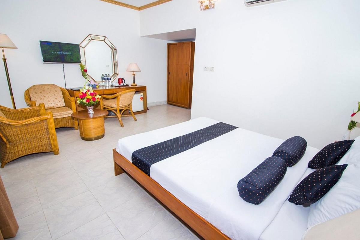 Hotel De Crystal Crown Dhaka Zewnętrze zdjęcie
