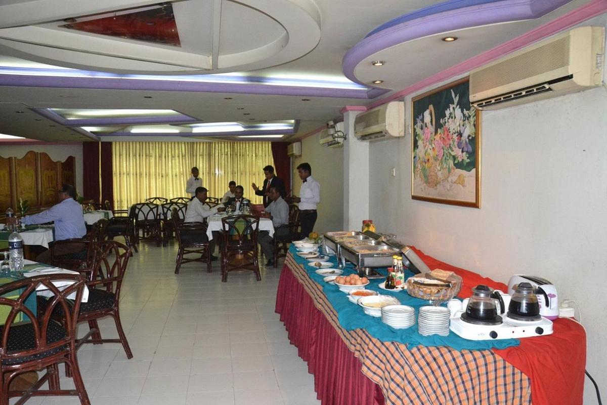 Hotel De Crystal Crown Dhaka Zewnętrze zdjęcie