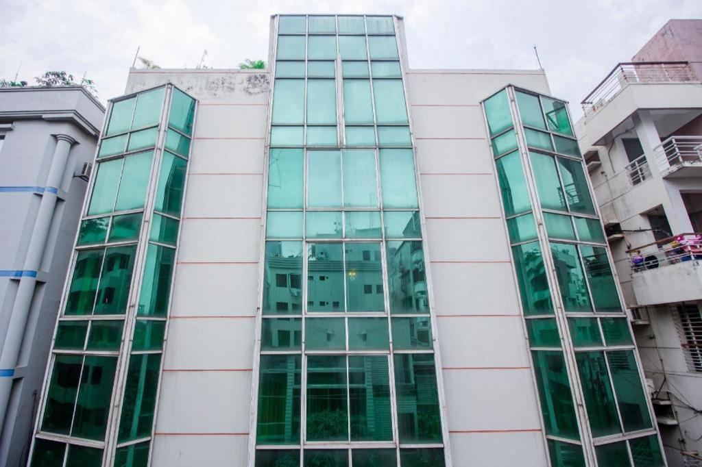 Hotel De Crystal Crown Dhaka Zewnętrze zdjęcie
