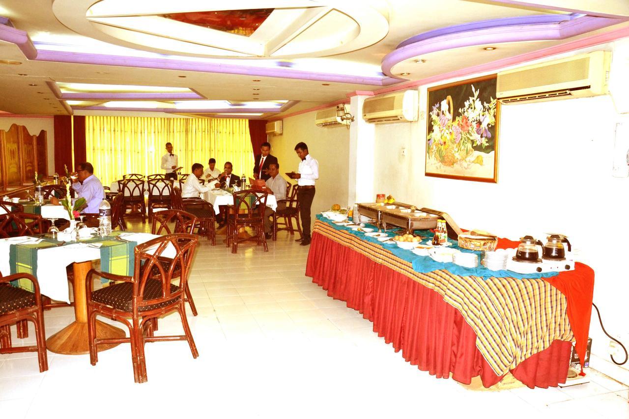 Hotel De Crystal Crown Dhaka Zewnętrze zdjęcie
